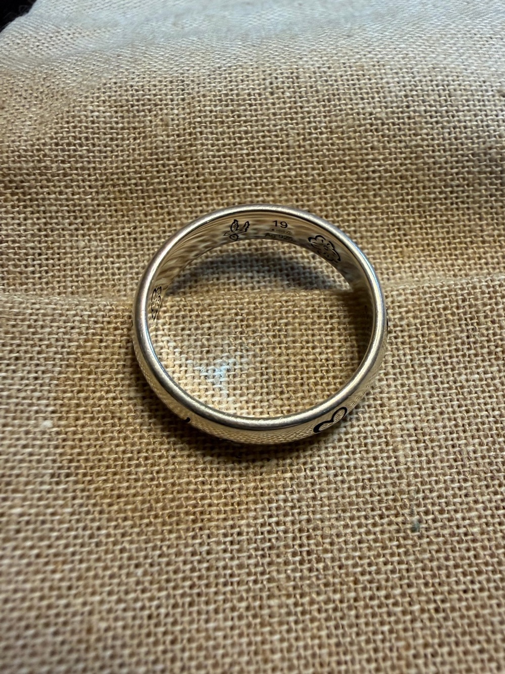 New Authentic Gucci GG Logo Blind For Love Silver Ring - Picture 6 of 16